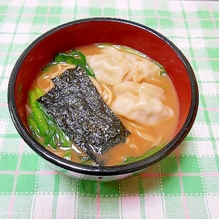 餃子とニラのラーメン